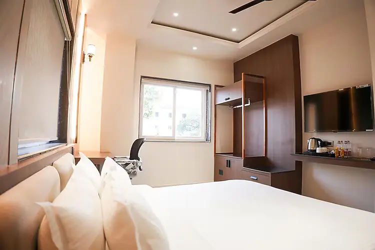 Business Double Room With City View